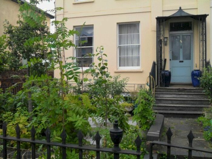 1 Bedroom Flat To Rent In Hewlett Road, Cheltenham GL52