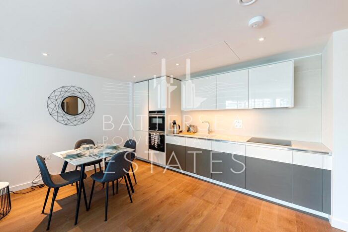 1 Bedroom Apartment To Rent In L-, Electric Boulevard, Battersea, SW11