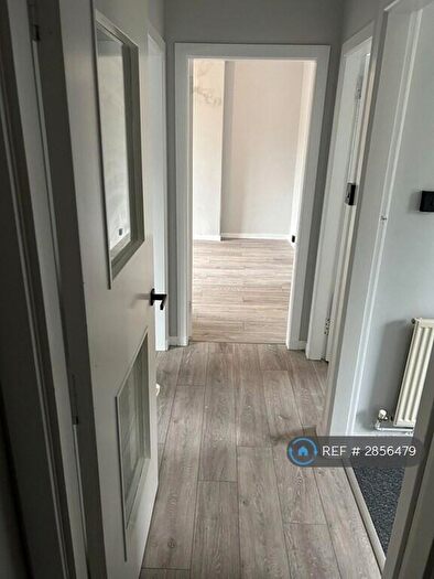 2 Bedroom Flat To Rent In Middlefield Crescent, Aberdeen, AB24