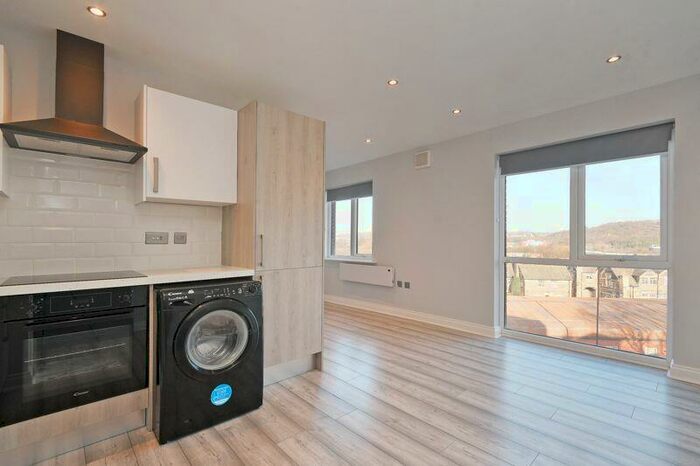 1 Bedroom Apartment To Rent In Bamford Point, Sheffield, S6