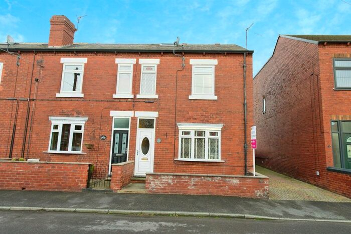 3 Bedroom End Of Terrace House For Sale In Edward Street, Altofts, Normanton, WF6
