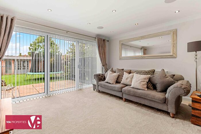 2 Bedroom Semi-Detached House For Sale In Palmers Grove, Nazeing, EN9