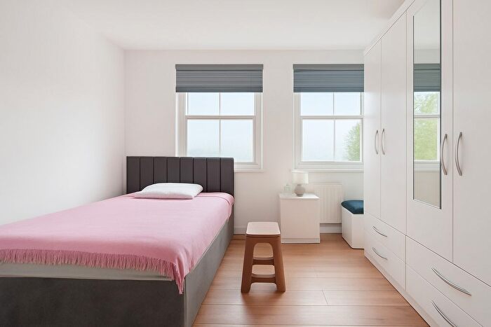 1 Bedroom Flat For Sale In Camberwell Church Street, London, SE5