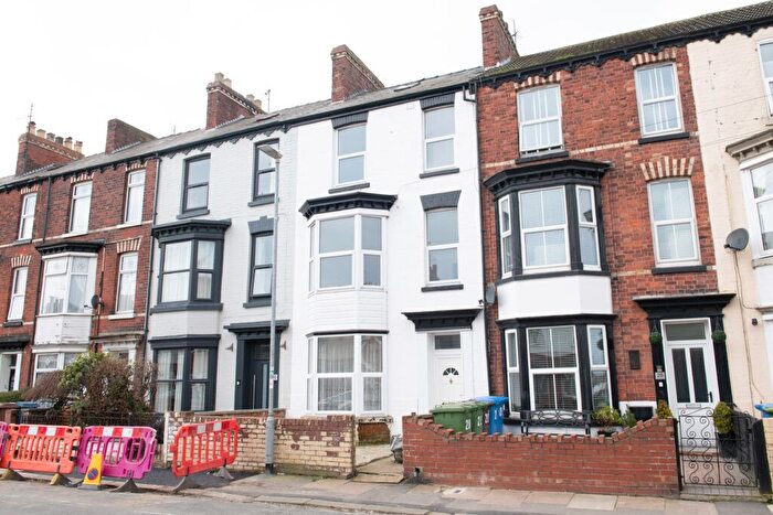 6 Bedroom Terraced House For Sale In New Burlington Road, Bridlington, YO15