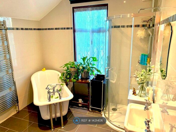 2 Bedroom Terraced House To Rent In Albert Road, Bromley, BR2