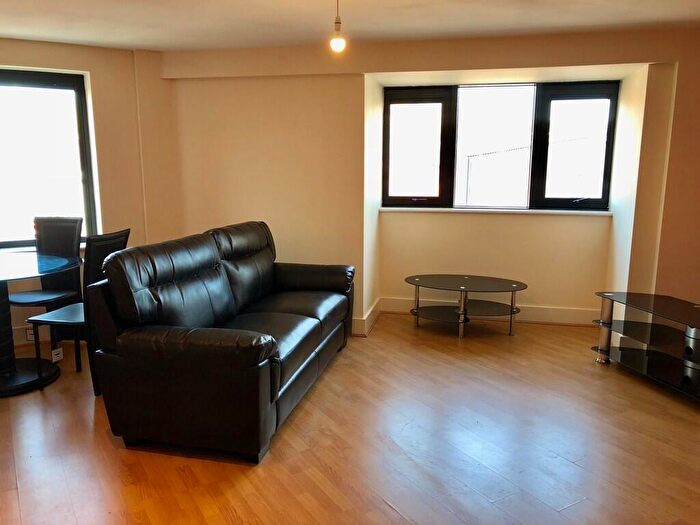 1 Bedroom Apartment To Rent In Kings Court Plaza, Townsend Way, Birmingham, B1