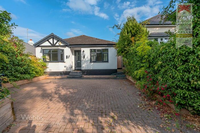 3 Bedroom Detached Bungalow To Rent In Castlecroft Road, Finchfield, Wolverhampton, WV3