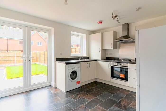 2 Bedroom End Of Terrace House To Rent In Brierley Hill Road, Wordsley, Stourbridge, DY8