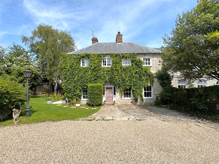 5 Bedroom Character Property For Sale In South Belfield, Buxton Road, Rodwell, DT4