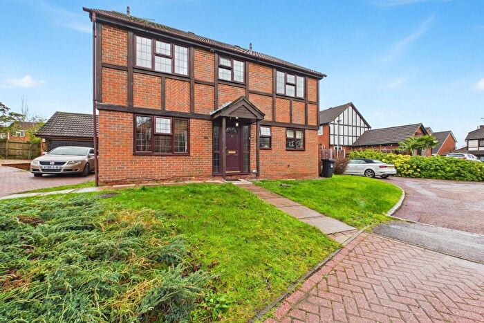 4 Bedroom Detached House To Rent In Cutbush Close, Lower Earley, Reading, Berkshire, RG6