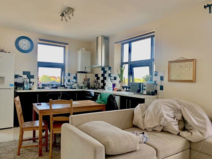 1 Bedroom Flat To Rent In Caxton Road, London, SW19