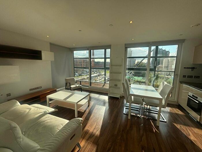 2 Bedroom Apartment To Rent In Milliners Wharf, Manchester, M4