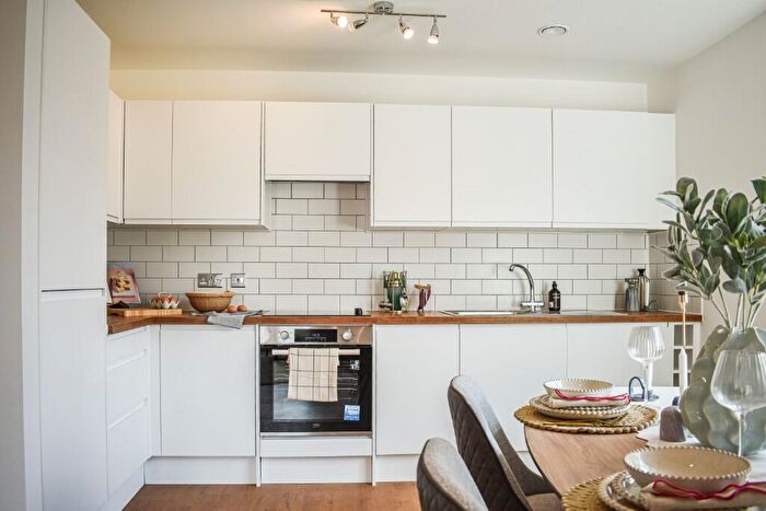 2 Bedroom Apartment To Rent In Deansgate Gardens, Central Street, Bolton, Greater Manchester, BL1
