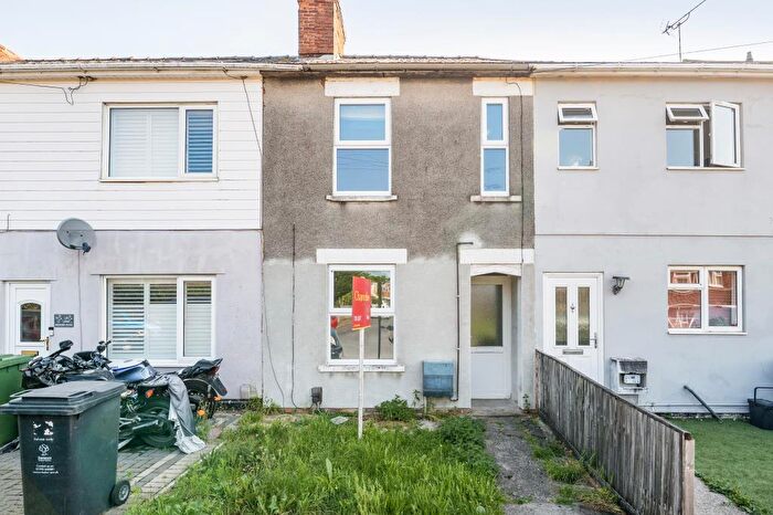 3 Bedroom Terraced House To Rent In West End Road, Swindon, SN3