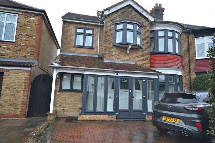 1 Bedroom Flat To Rent In Mawney Road, Romford, RM7