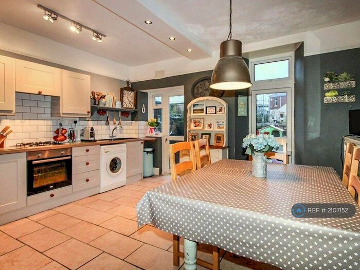 3 Bedroom Terraced House To Rent In Hungerford Road, Plymouth, PL2