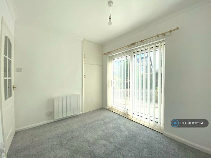 2 Bedroom Flat To Rent In Cleasby Court, Menston, Ilkley, LS29