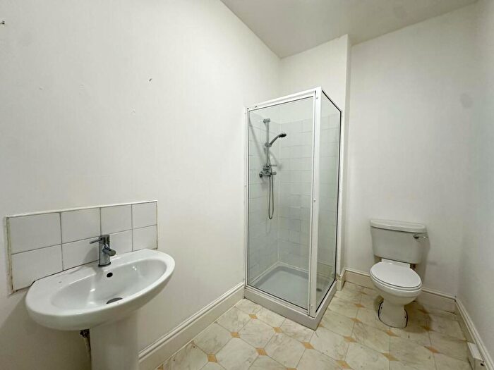 1 Bedroom Flat To Rent In Ashton Road, Denton, M34