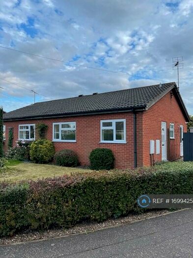 2 Bedroom Bungalow To Rent In Lawson Avenue, Peterborough, PE2