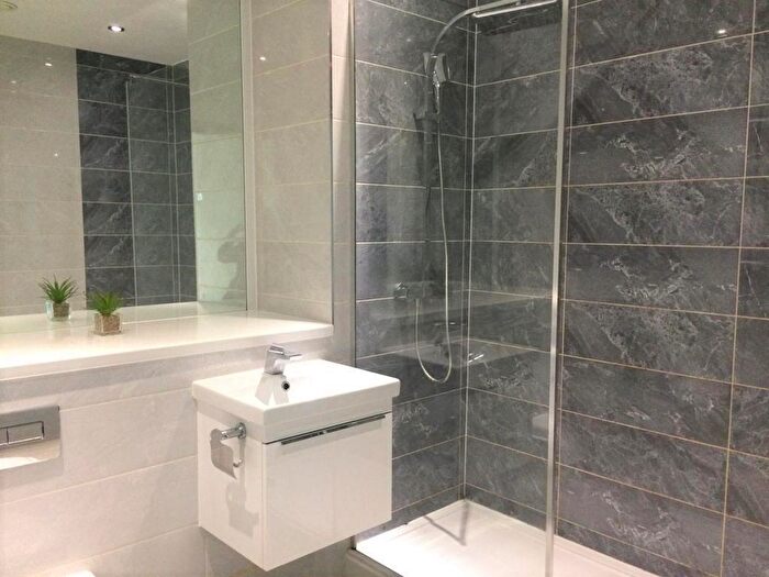 Apartment To Rent In North John Street, Liverpool, L2