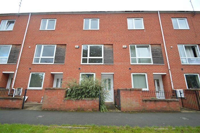 4 Bedroom House To Rent In Lauderdale Crescent, Longsight, Manchester, M13