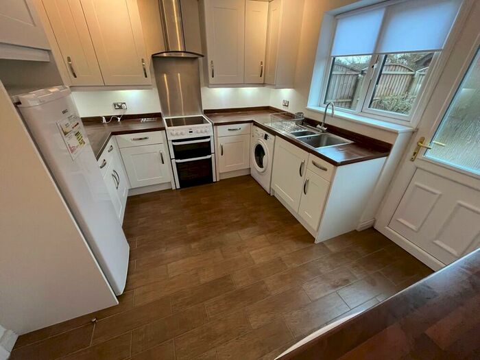 4 Bedroom Semi-Detached House To Rent In Tithebarn Gate, Poulton-le-Fylde, FY6