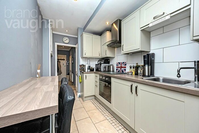 1 Bedroom Flat For Sale In Brunswick Square, Hove, East Sussex, BN3