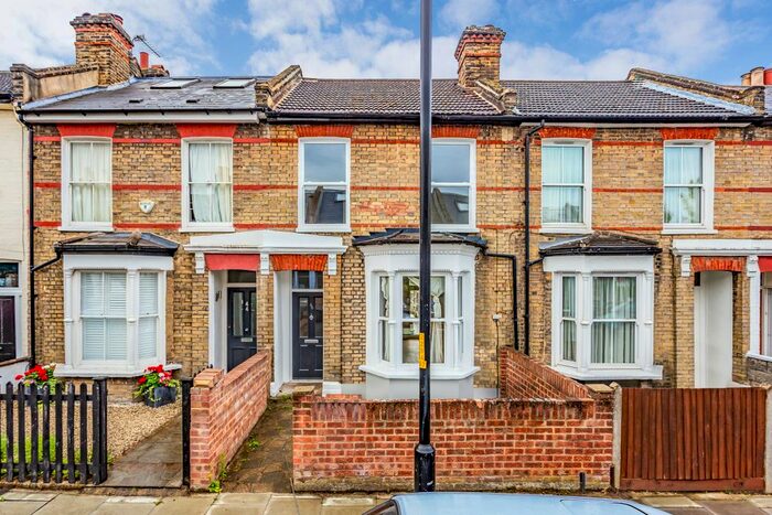 3 Bedroom Terraced House To Rent In Chesterfield Grove, London, SE22