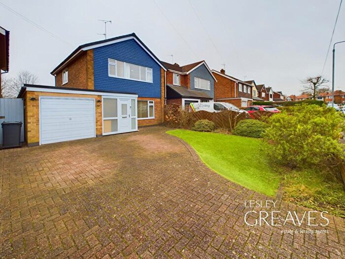 3 Bedroom Detached House To Rent In Salcombe Drive, Redhill, NG5