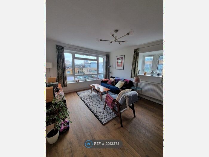 2 Bedroom Flat To Rent In Ryder Court, London, E10