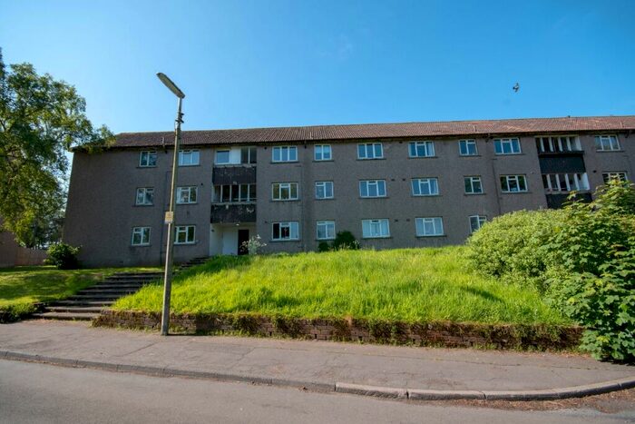 2 Bedroom Flat To Rent In Alexander Road, Glenrothes, KY7