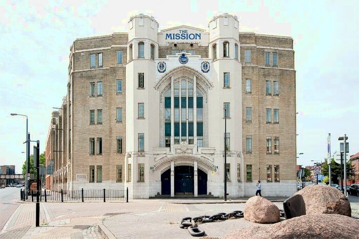 2 Bedroom Apartment To Rent In Mission Building, E14