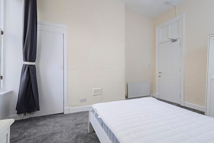 5 Bedroom Flat To Rent In Cecil Street, Hillhead, Glasgow, G12