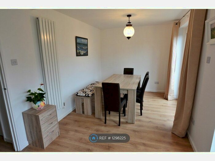 3 Bedroom Terraced House To Rent In Woodfields, Droitwich WR9