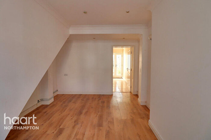 3 Bedroom Terraced House To Rent In Washbrook Road, Rushden, NN10