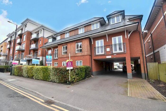 2 Bedroom Flat To Rent In Bridge Court, Bridge Avenue, Maidenhead, Berkshire, SL6