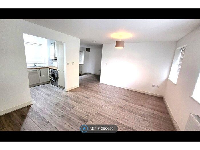 1 Bedroom Flat To Rent In Englefields, Sunbury-On-Thames, TW16