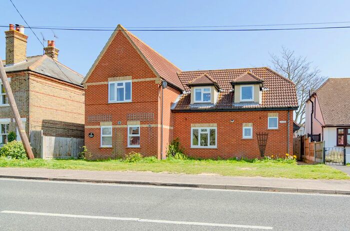 3 Bedroom Semi-Detached House For Sale In Stambridge Road, Stambridge, Rochford, SS4