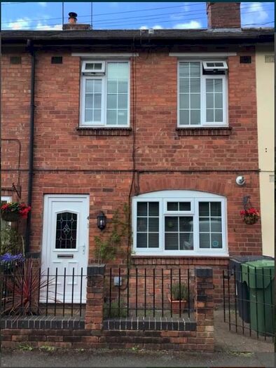 2 Bedroom Property To Rent In Holly Road, Bromsgrove, Bromsgrove, B61