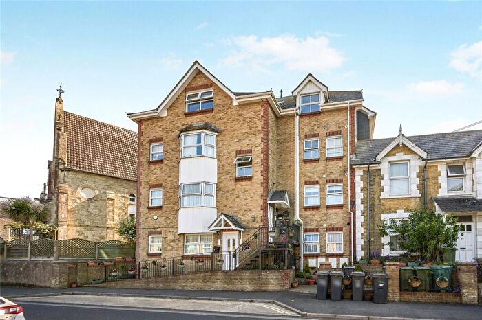 1 Bedroom Flat To Rent In Victoria Avenue, Shanklin, Isle Of Wight, PO37