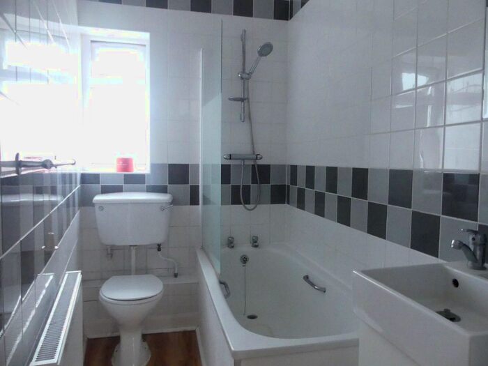 2 Bedroom Flat To Rent In Footscray Road, London, SE9