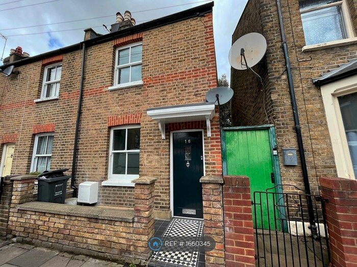 2 Bedroom Terraced House To Rent In Albany Road, Brentford, TW8