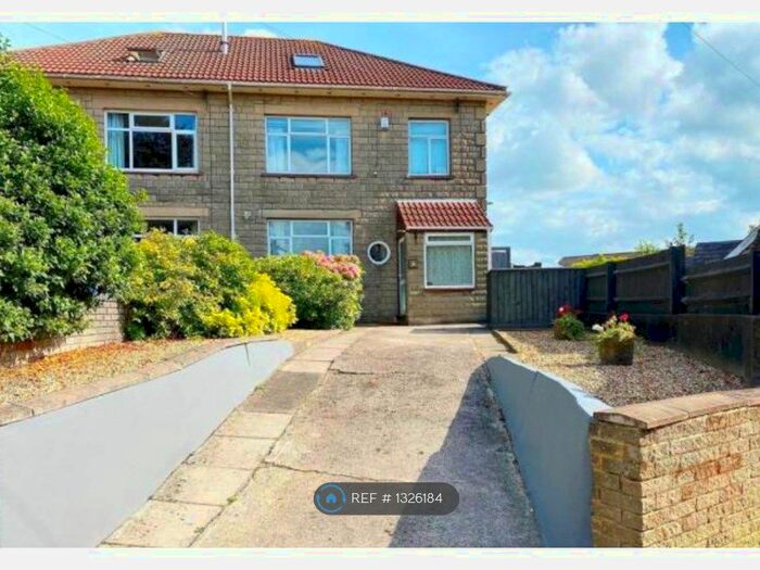4 Bedroom Semi-Detached House To Rent In St. Martins Road, Bristol, BS4