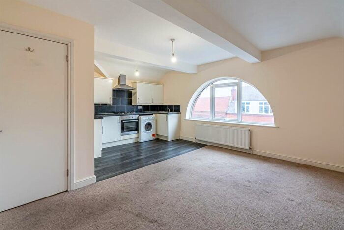 2 Bedroom Maisonette To Rent In Park View, Whitley Bay, NE26