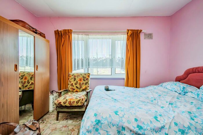 3 Bedroom End Of Terrace House For Sale In Cambrian Street, Llanelli, Carmarthenshire, SA15