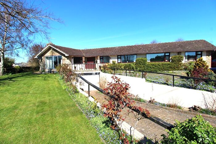 4 Bedroom Detached Bungalow For Sale In Clifton Reynes, Nr Olney, MK46
