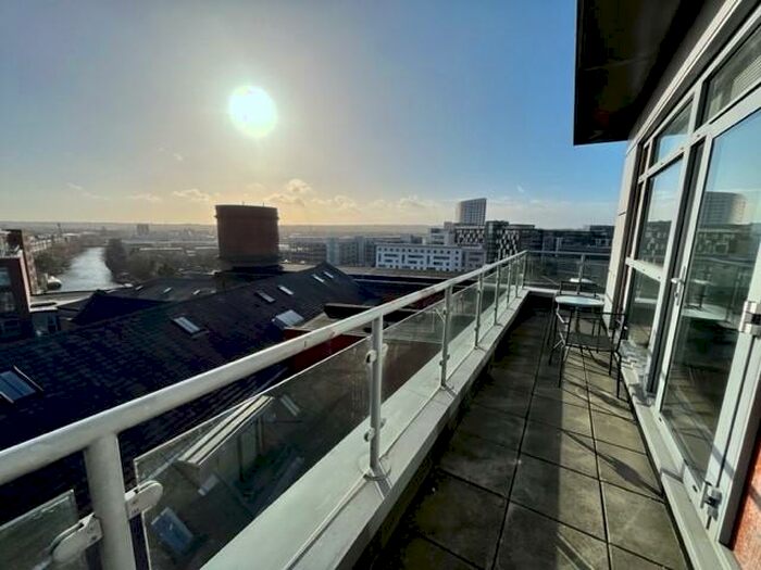 2 Bedroom Apartment To Rent In Roberts Wharf, LS9