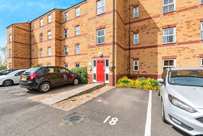 2 Bedroom Flat For Sale In Elvaston Court, Grantham, NG31