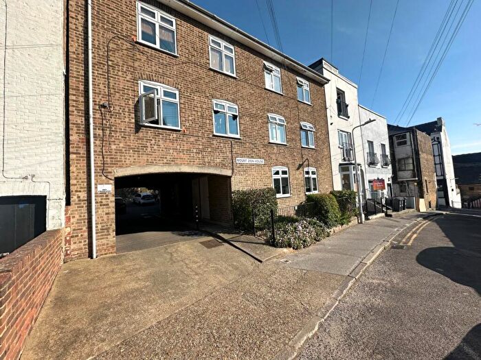 1 Bedroom Flat To Rent In Mount Zion House, Camden Road, Ramsgate, Kent, CT11