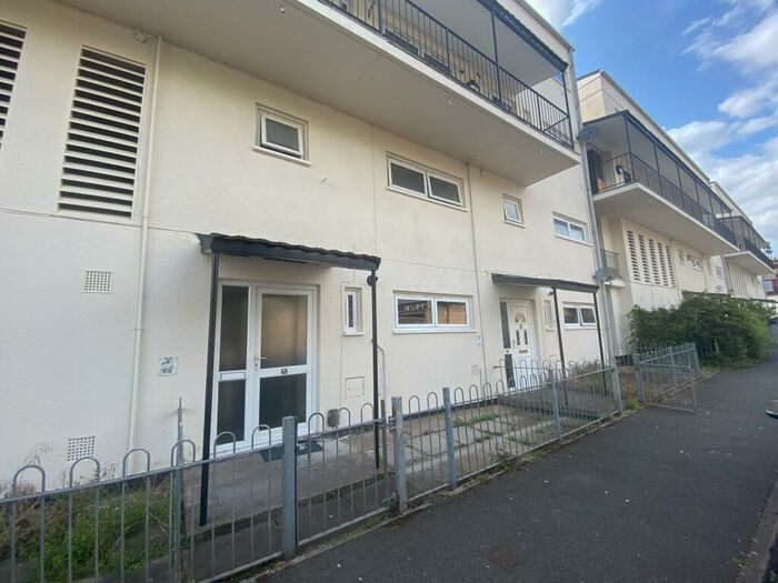 3 Bedroom House To Rent In Kennedy Square, Leamington Spa, CV32